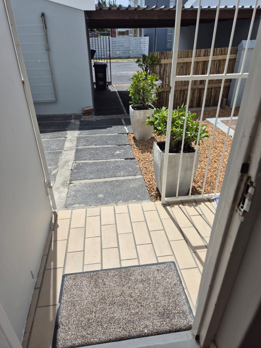 To Let 3 Bedroom Property for Rent in Silverglade Western Cape